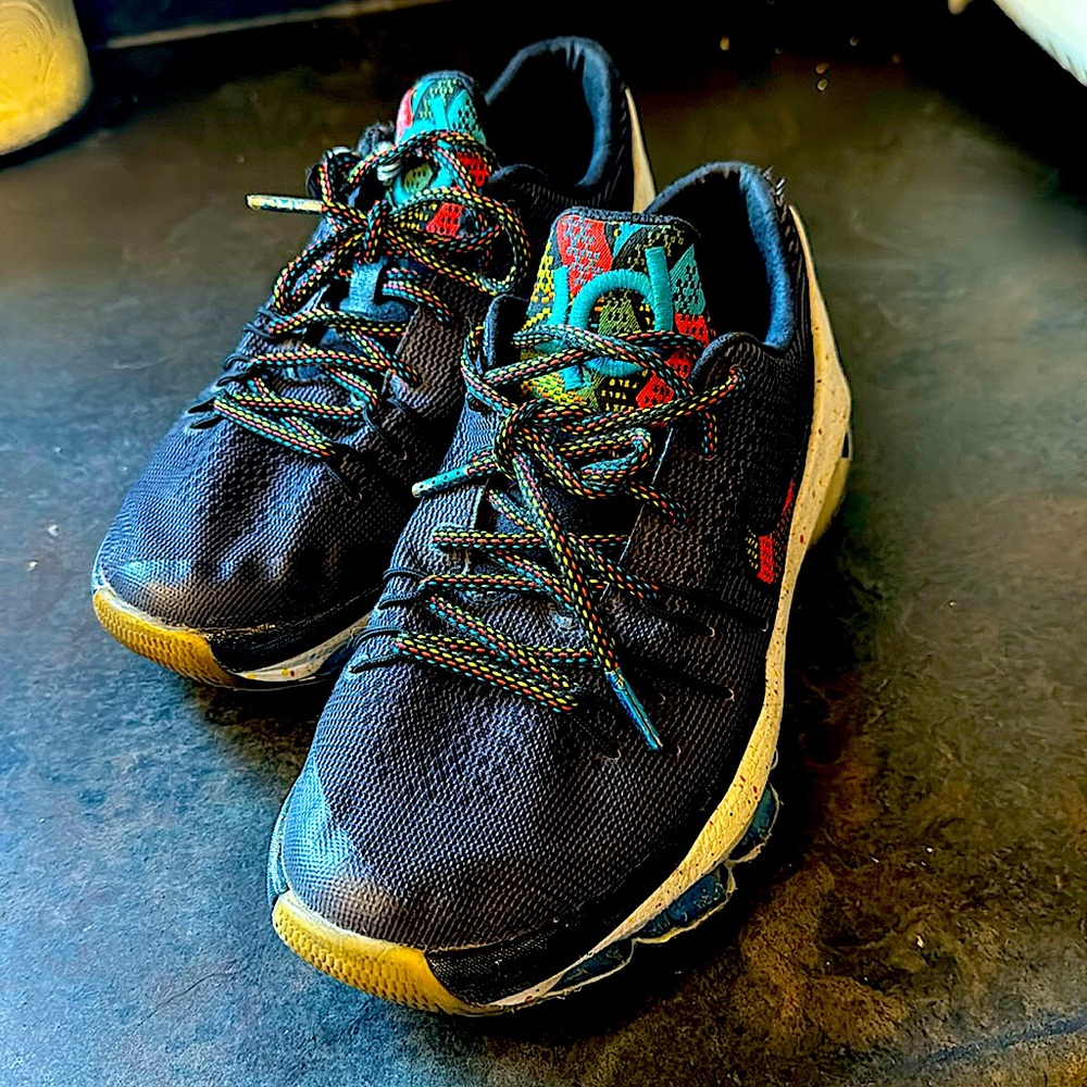 Size 5y KD 8 bhm 8/10 due to lace shown